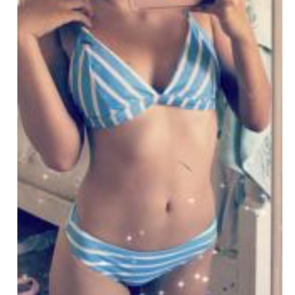 Blue & white Striped Print Bikini - Picture 4 of 4